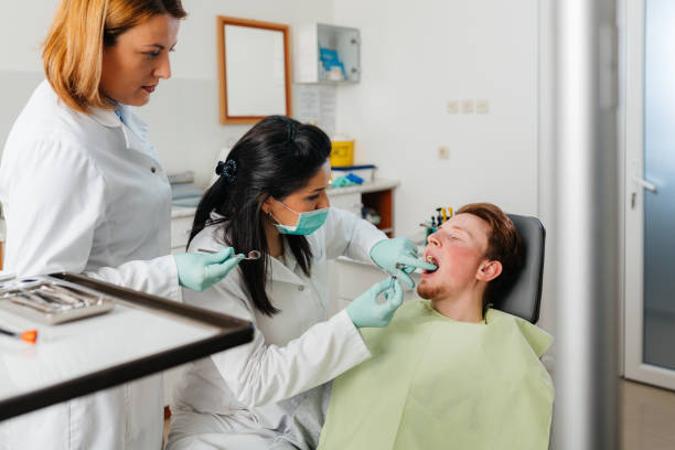 Best Emergency Tooth Extraction  in Bell Nyon, CA